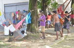 Índios mantêm ocupação à sede da Funasa, na Jordoa. (Foto: G. Ferreira)
