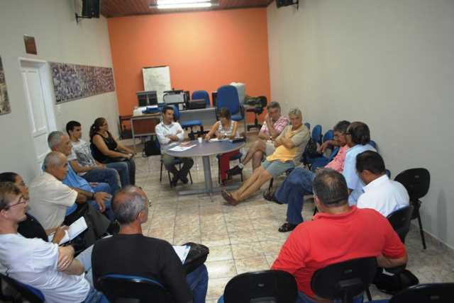 Reunião entre Maria Rita Kehl e membros do Comitê Regional. Fotos: Audimar Arruda