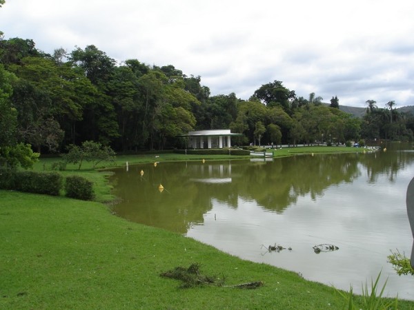 MP pede tombamento do parque de São Lourenço, que tem diferentes águas minerais e construções da década de 1930, mas para grupo de moradores, medida é insuficiente para a preservação dos recursos hídricos (Foto: Marina Almeida)