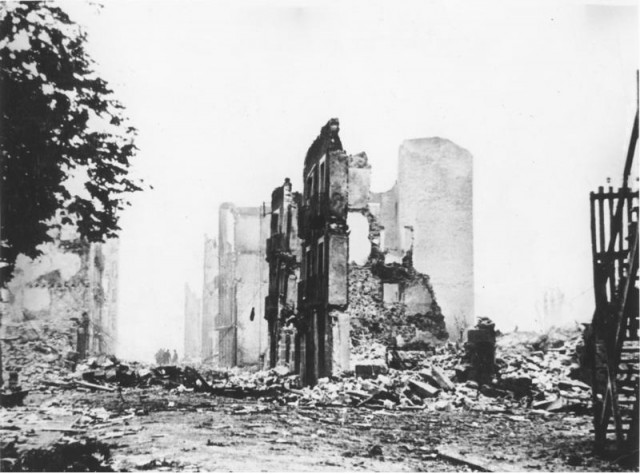 26 de abril de 1937: As ruínas de Guernica. Bundesarchiv, Alemanha