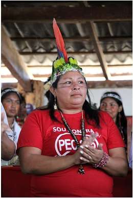 Secretária do Movimento de Mulheres Indígenas, Telma Marques Taurepang durante a Assembleia dos Povos Indígenas de Roraima, na luta Contra PEC 215 (Foto: Acervo-CIR)