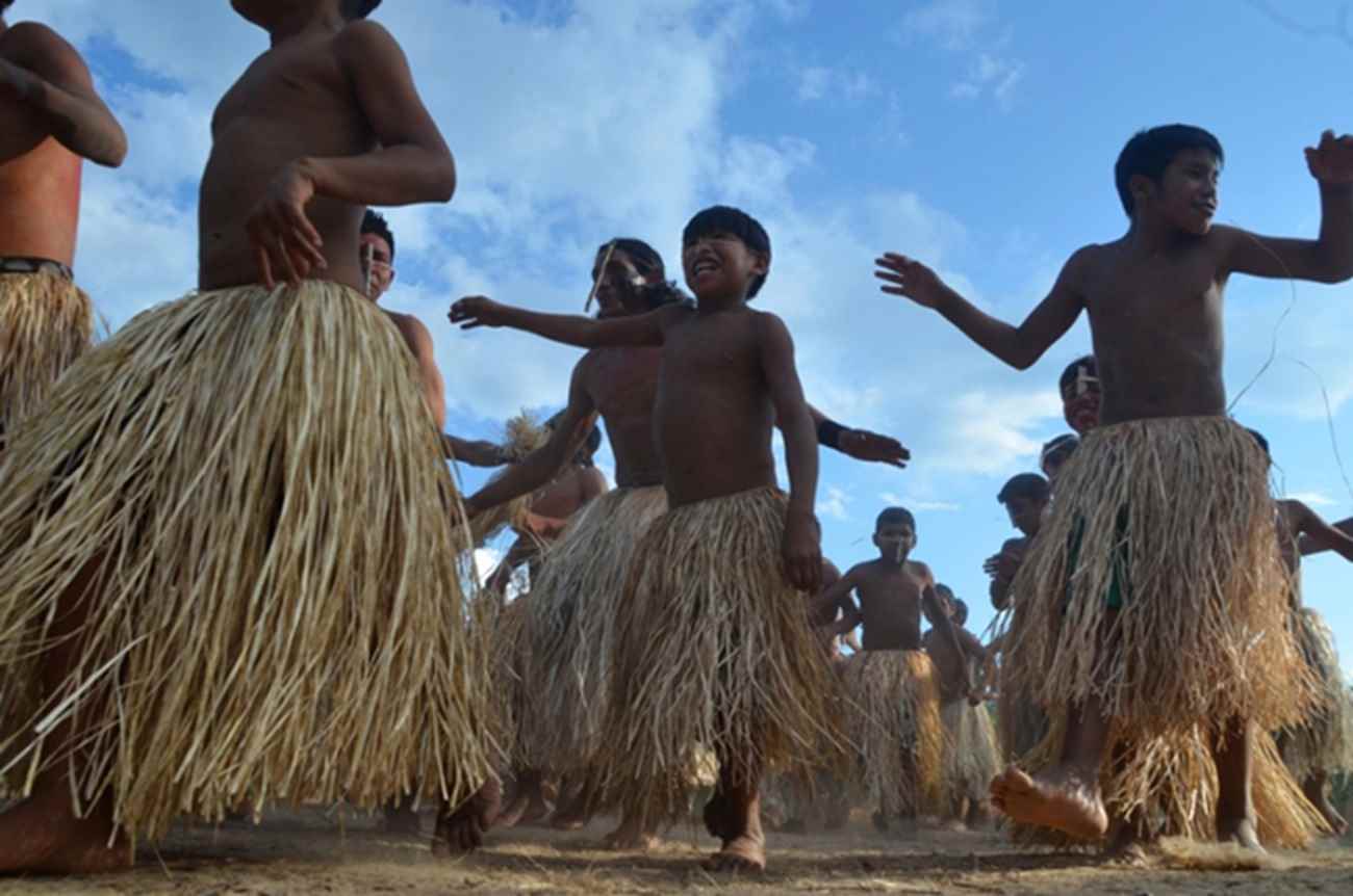 Povos indígenas Yawanawa durante o ritual Mariri, no Acre (Foto: Odair Leal)