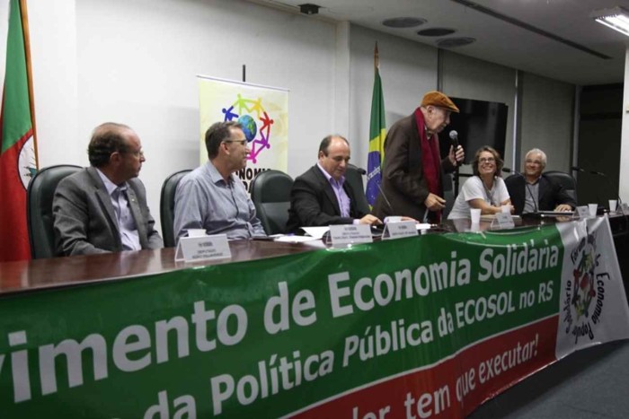 Paul Singer participou da atividade de encerramento dos trabalhos da Subcomissão de Economia Solidária, presidida pelo deputado estadual Zé Nunes (PT). Foto: Raquel Wunsch