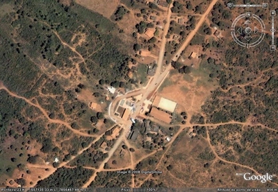 Imagem de satélite demonstrando a ocupação e o arruamento da região central da Comunidade de Pontinha.