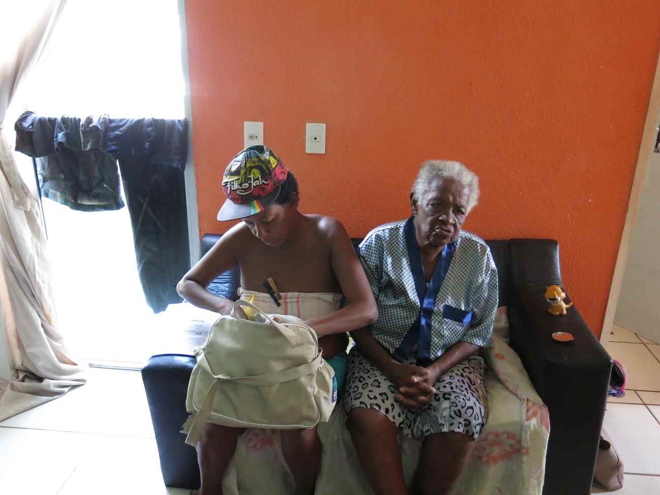 Creuza da Silveira e a mãe, Conceição de Oliveira. Foto: Jessica Mota/Agência Pública