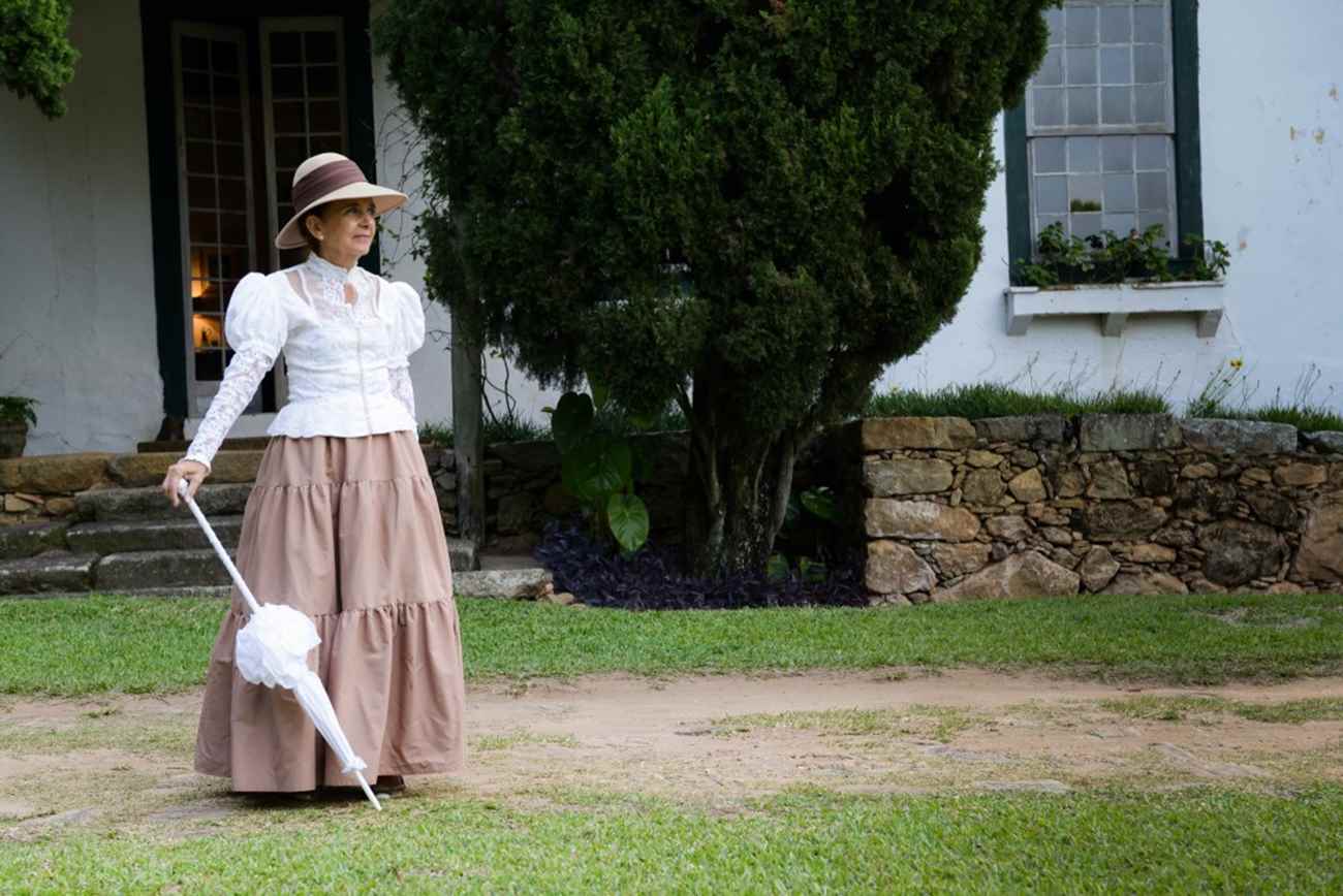 Elizabeth Dolson, herdeira da Fazenda Santa Eufrásia, que teve a ideia de se vestir de Sinhá para atrair turistas Foto: Igor Alecsander