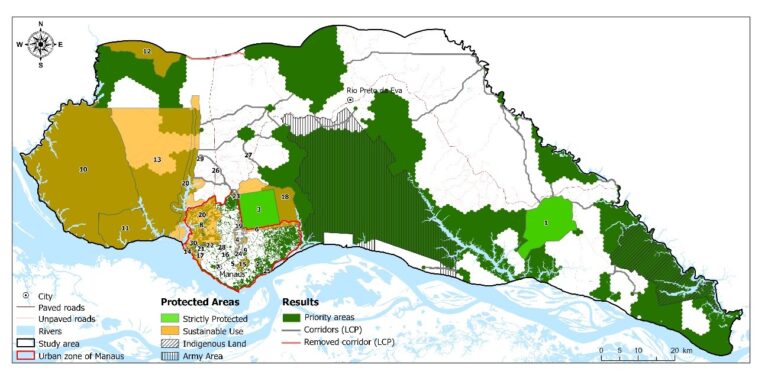Figura 7. Áreas prioritárias para a conservação do sauim-de-coleira (compostas por áreas e corredores selecionados (Caminhos de Menor Custo), Áreas Protegidas (Proteção Integral e Uso Sustentável) e Área do Exército. Os nomes das áreas protegidas numeradas estão no material suplementar.